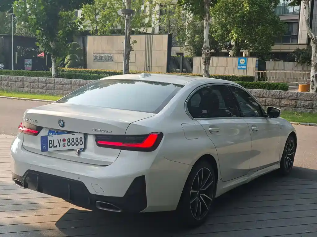 BMW 3 Series 2023 — фото 15