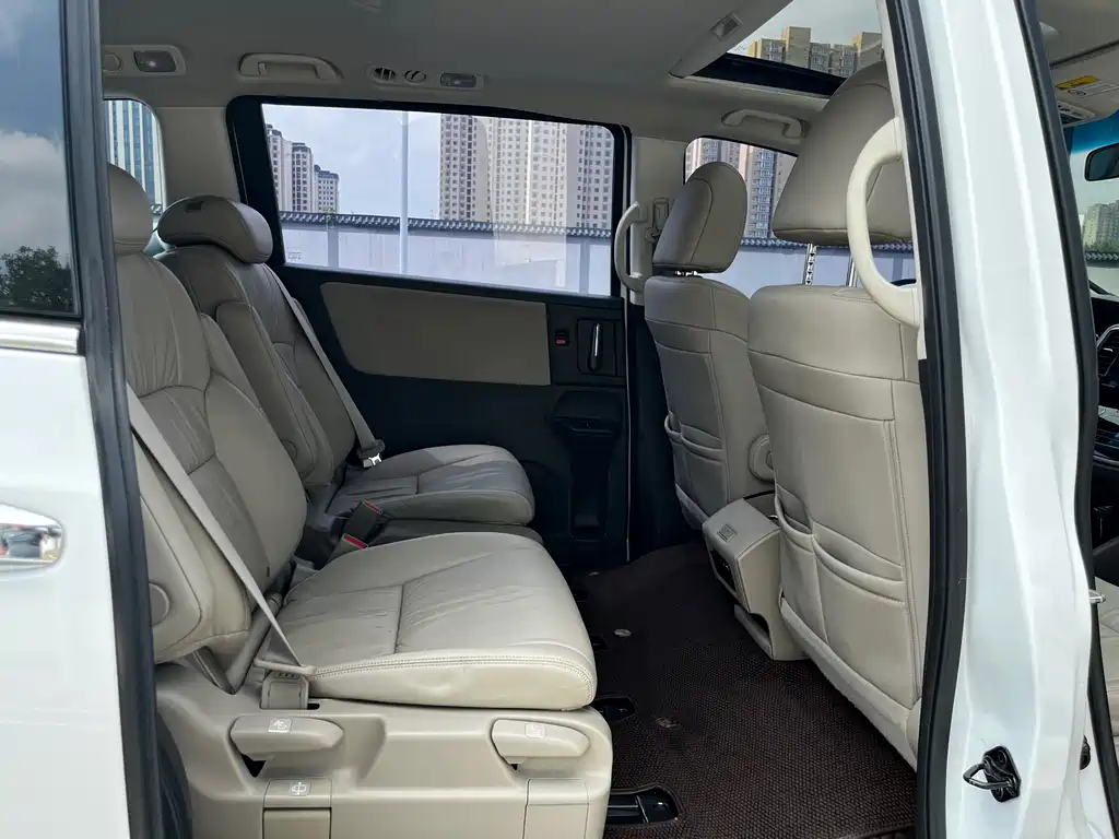 Honda Odyssey 2018 — фото 12