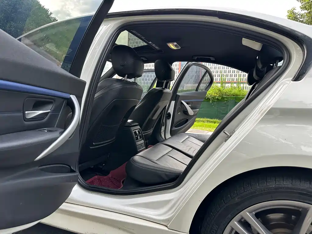 BMW 3 Series 2018