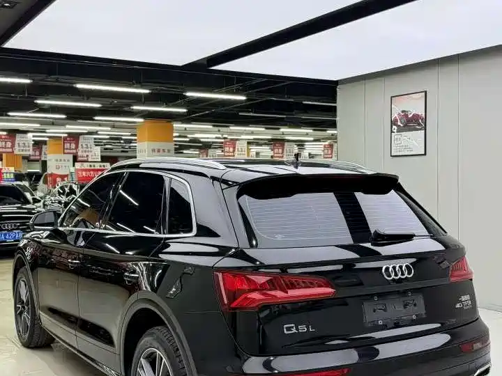 Audi Q5L 2019 — фото 3
