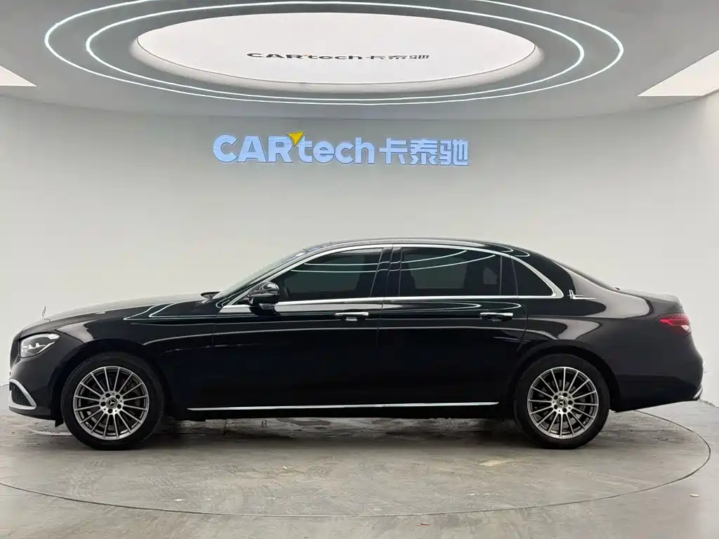 Mercedes-Benz E-Class 2023 — фото 7