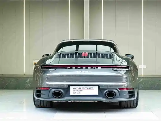 Porsche 911 2021 — фото 9