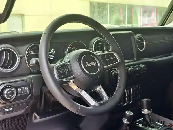 Jeep Gladiator 2025