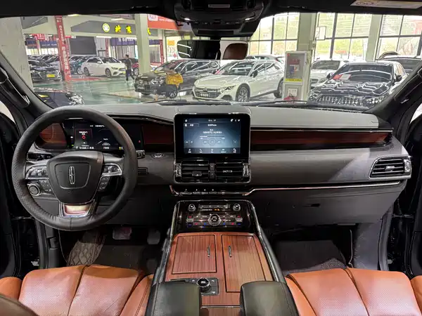 Lincoln Navigator 2020