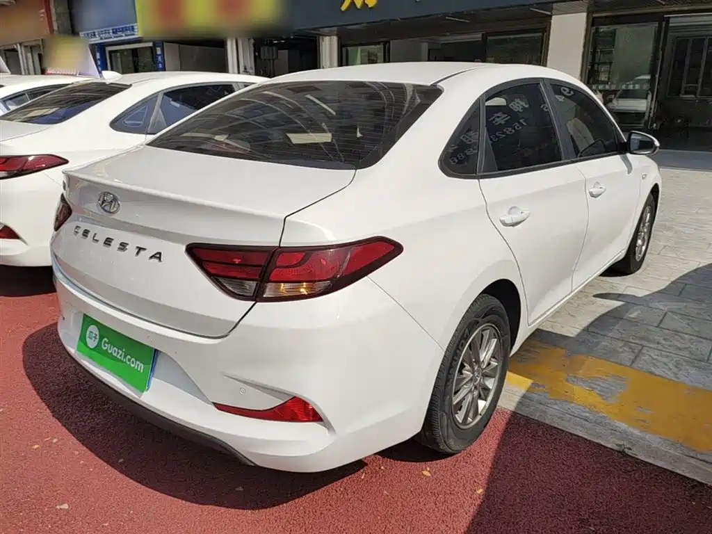 Hyundai Elantra 2019 — фото 7