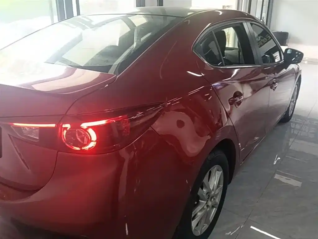 Mazda 3 Axela 2017 — фото 7