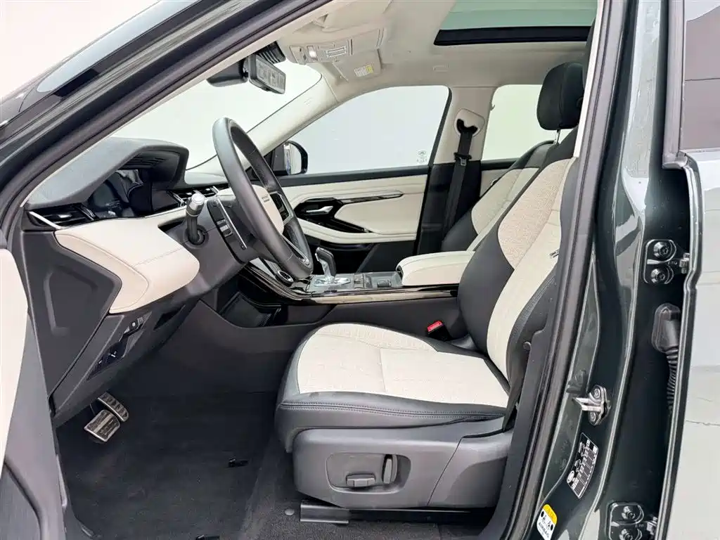 Land Rover Evoque 2021 — фото 15