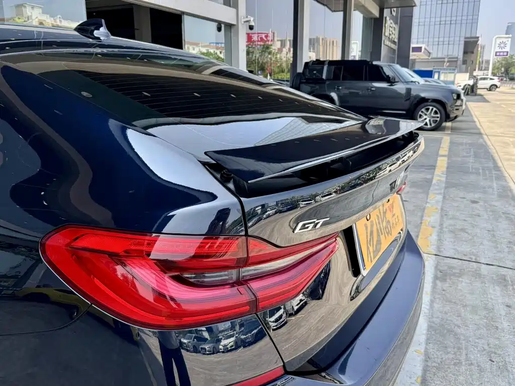 BMW 6 Series GT 2019 — фото 12