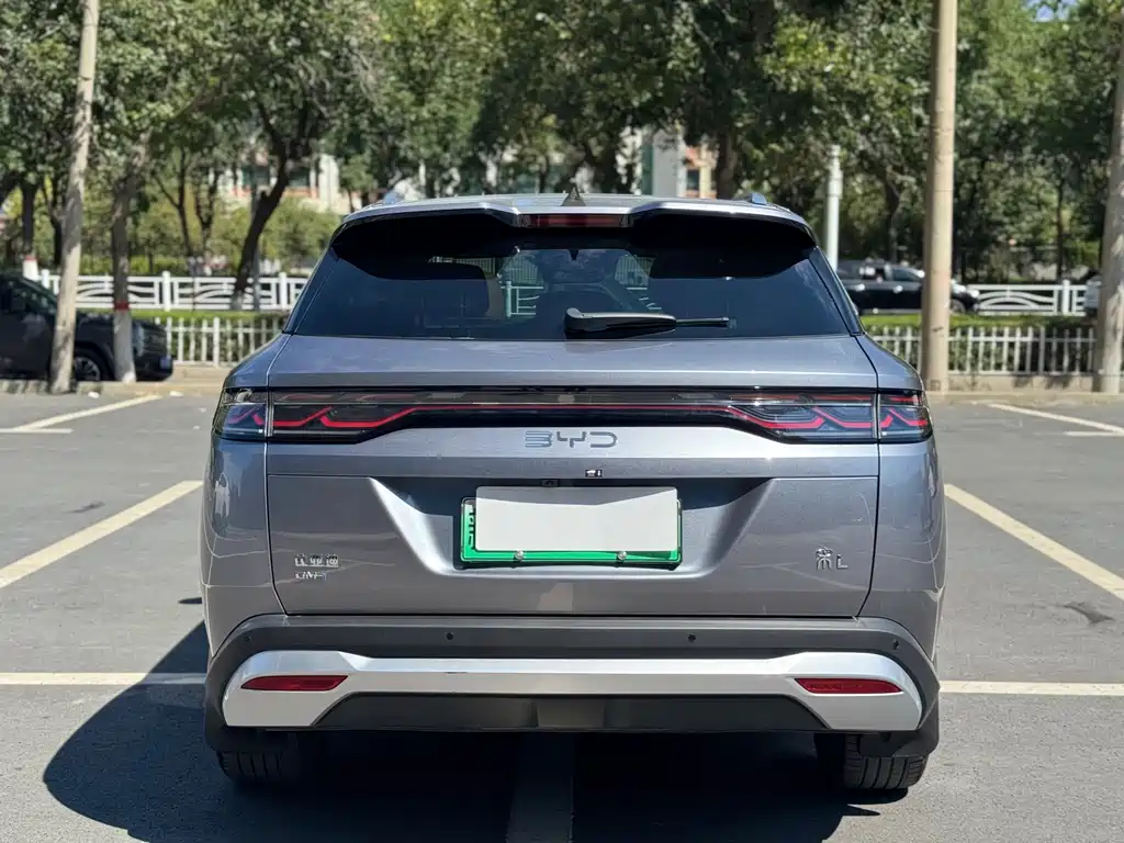 BYD Song L DM-i 2025 — фото 11