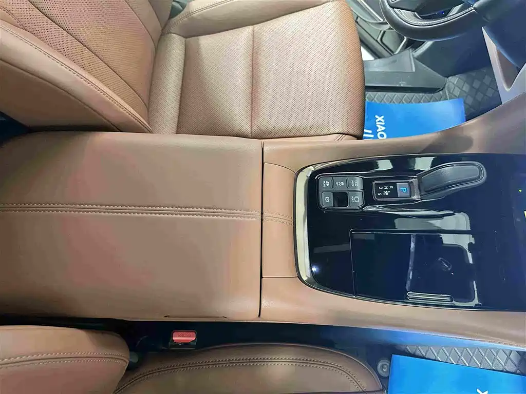 Toyota Alphard 2025 — фото 15