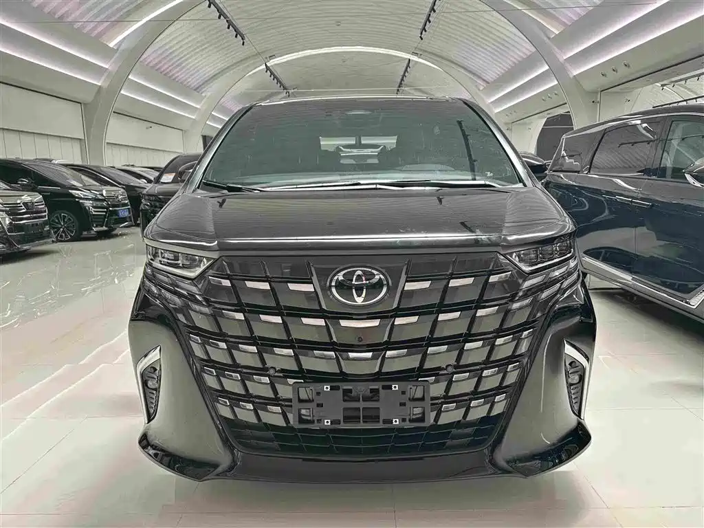 Toyota Alphard 2025 — фото 2