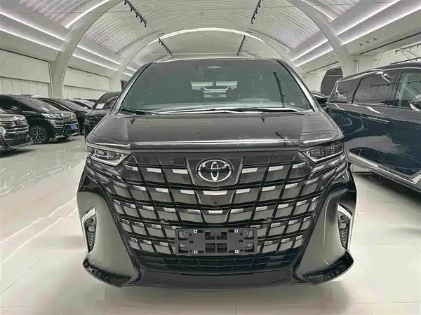Toyota Alphard 2025