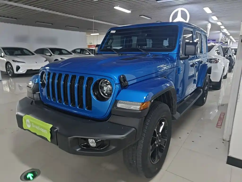 Jeep Wrangler 2023 — фото 1