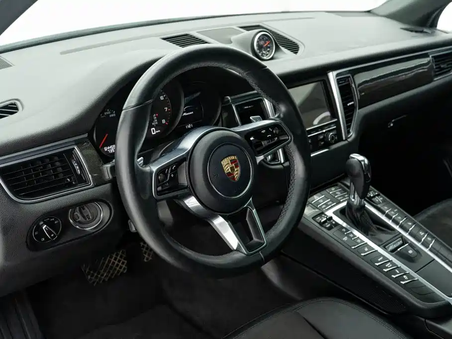 Porsche Macan 2015 — фото 16