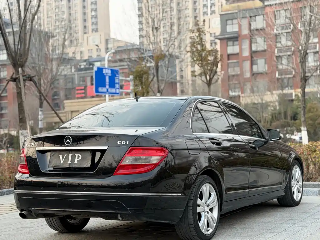 Mercedes-Benz C-Class 2010 — фото 6