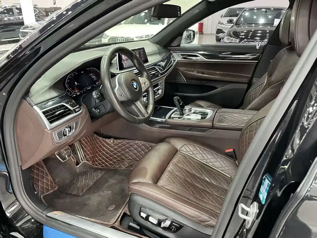 BMW 7 Series 2019 — фото 4