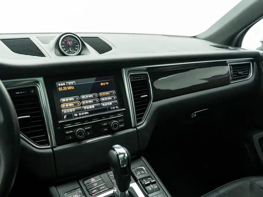 Porsche Macan 2015 — фото 22