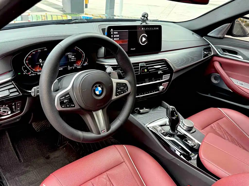 BMW 5 Series 2021 — фото 8