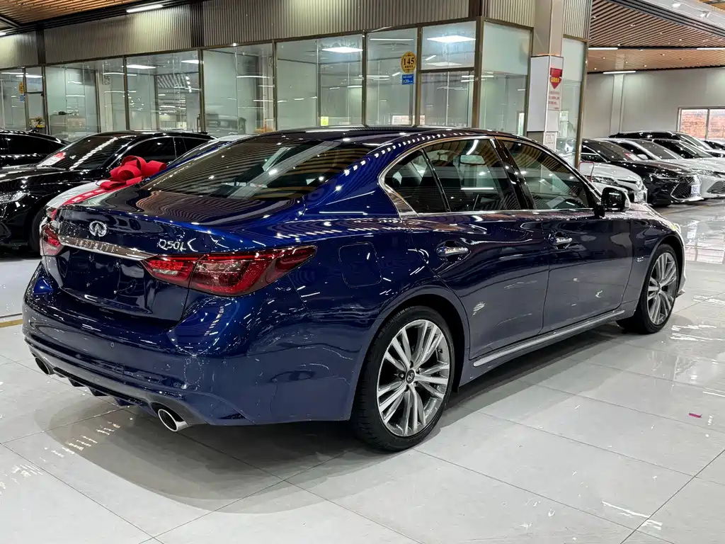 Infiniti Q50L 2018 — фото 6
