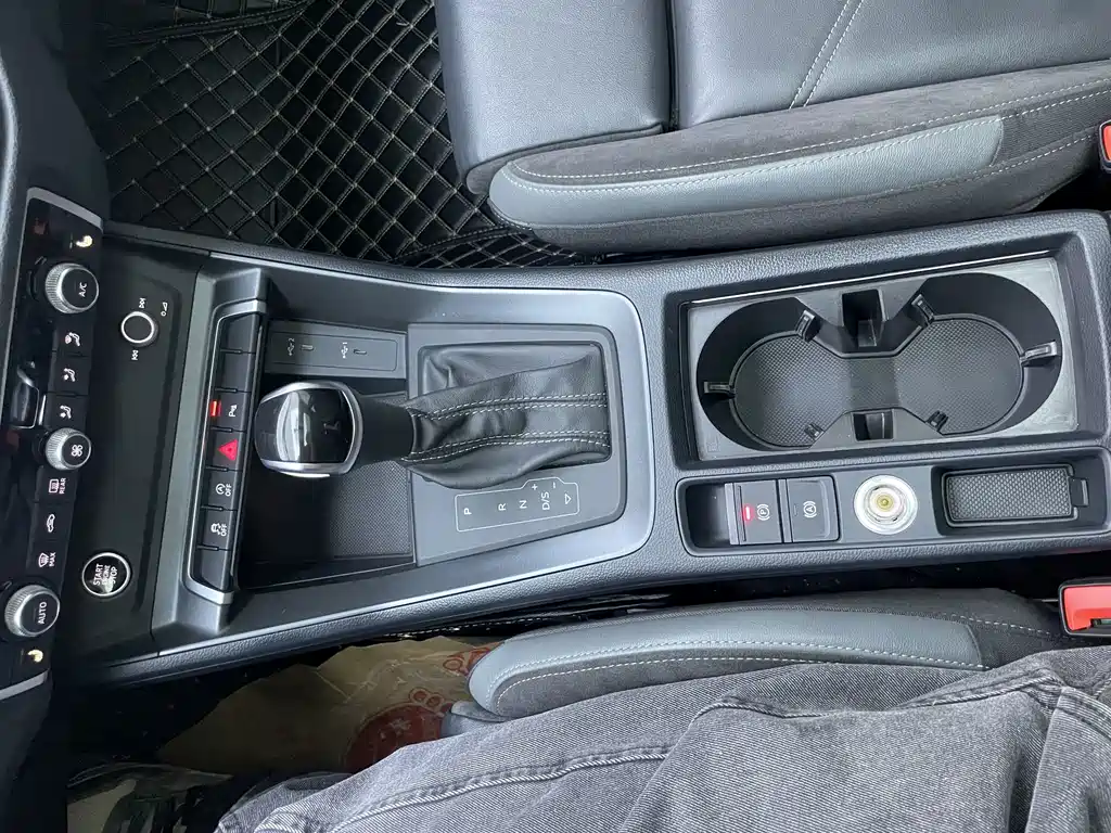 Audi Q3 Sportback 2023 — фото 22