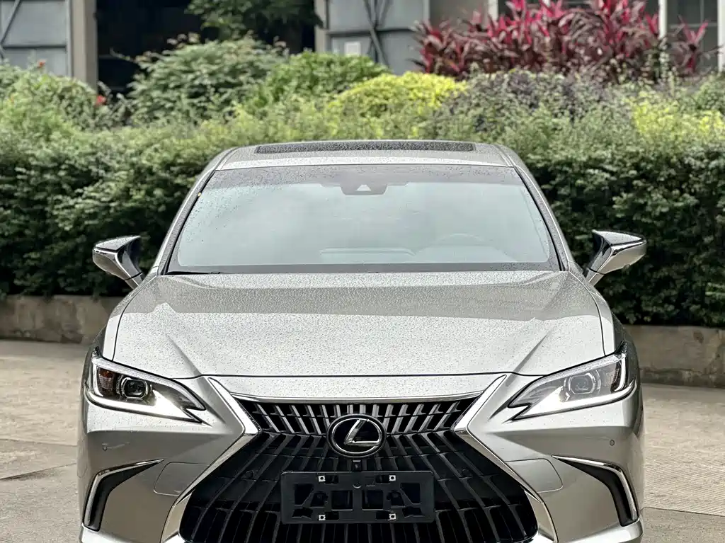Lexus ES 2022 — фото 4