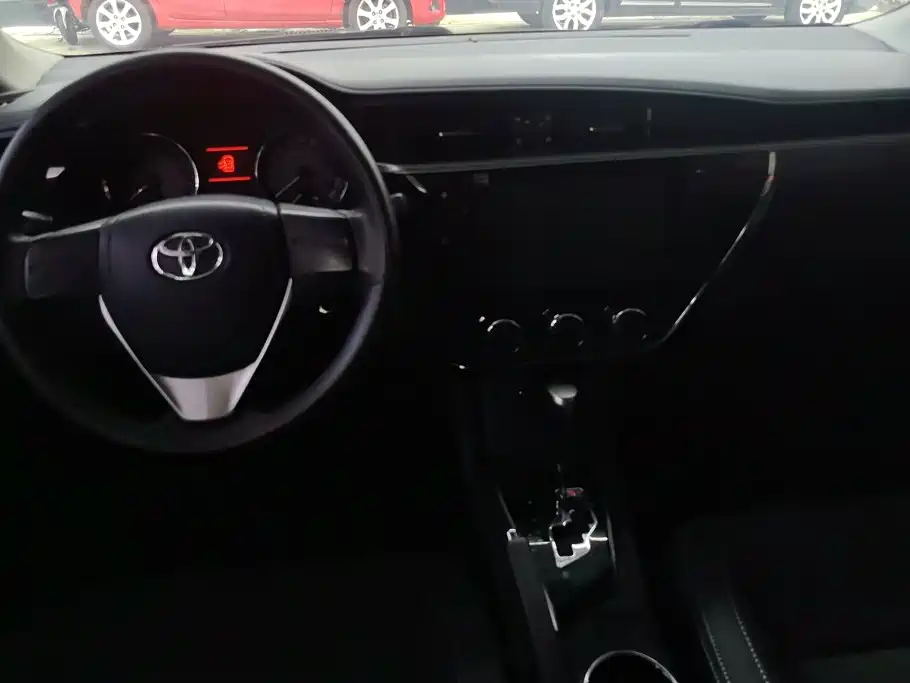 Toyota Corolla 2016 — фото 12