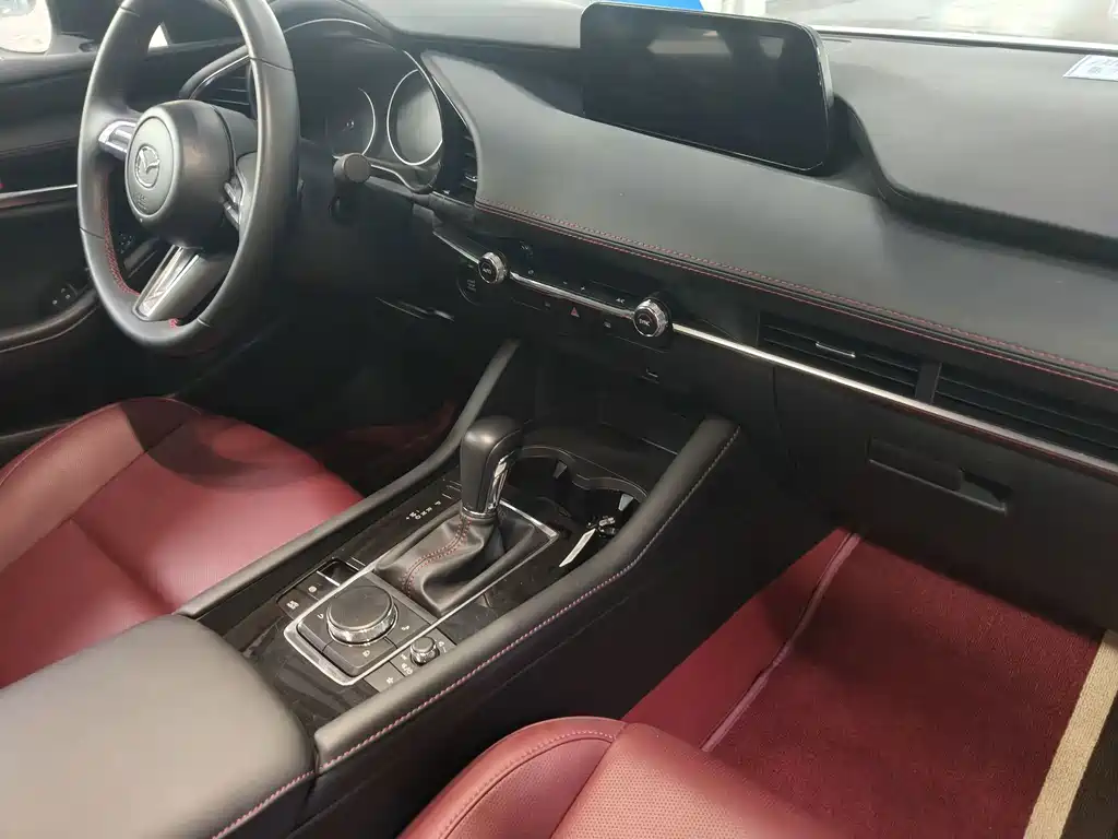 Mazda 3 Axela 2025