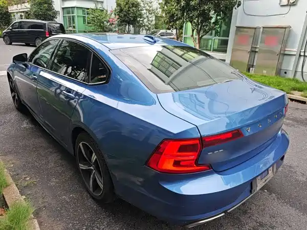 Volvo S90 2019
