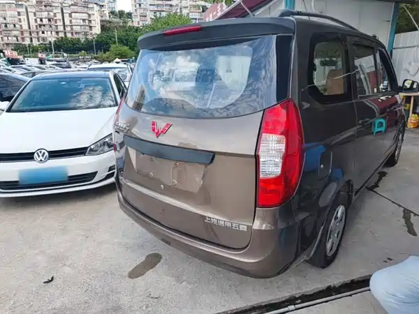 Wuling Hongguang 2016