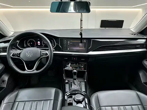 Volkswagen Passat 2023