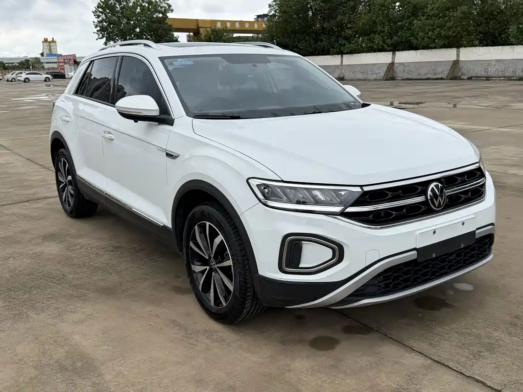 Volkswagen T-Roc 2023