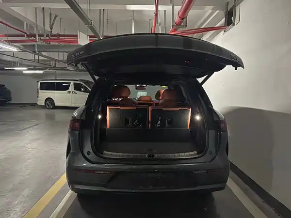 BYD Tang L 2025