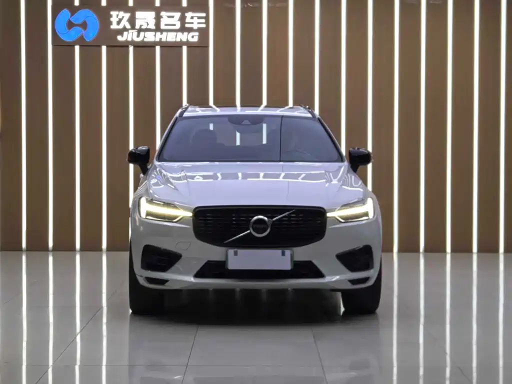 Volvo XC60 PHEV 2020 — фото 3