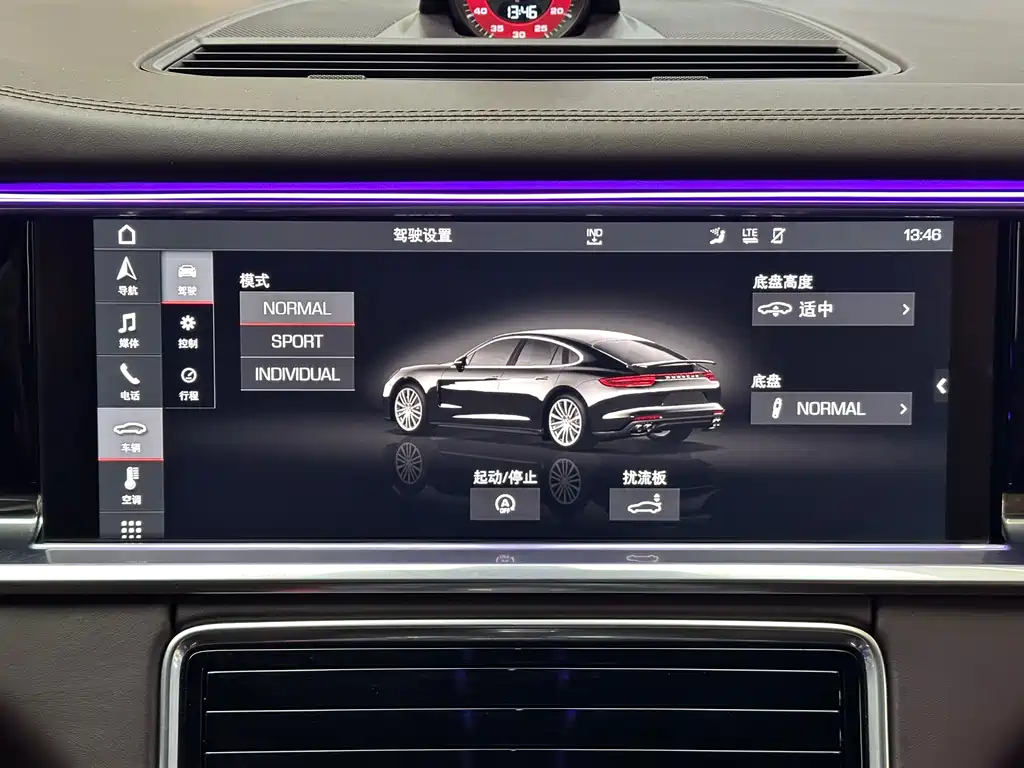 Porsche Panamera 2018 — фото 17
