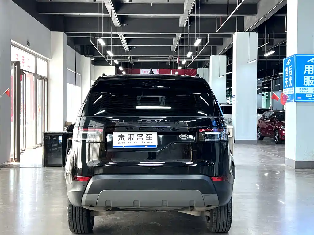 Land Rover Discovery 2018 — фото 18