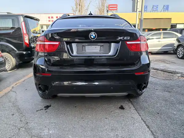 BMW X6 2011