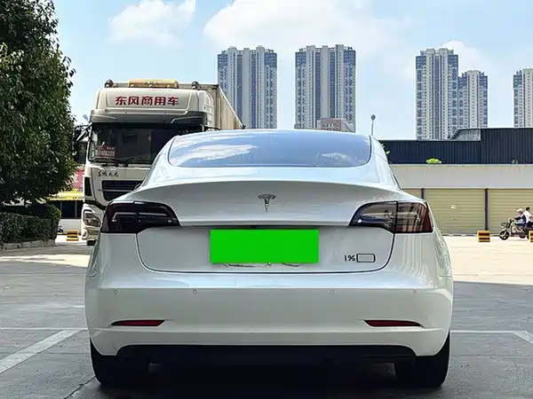 Tesla Model 3 2020