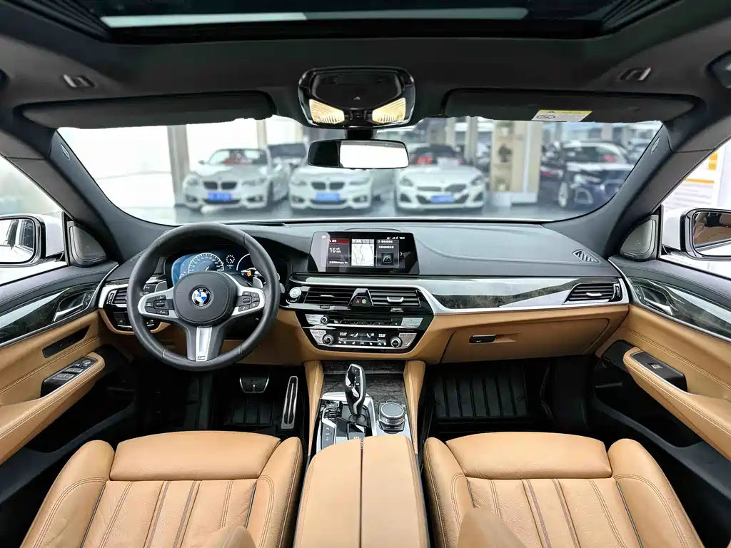 BMW 6 Series GT 2019 — фото 8