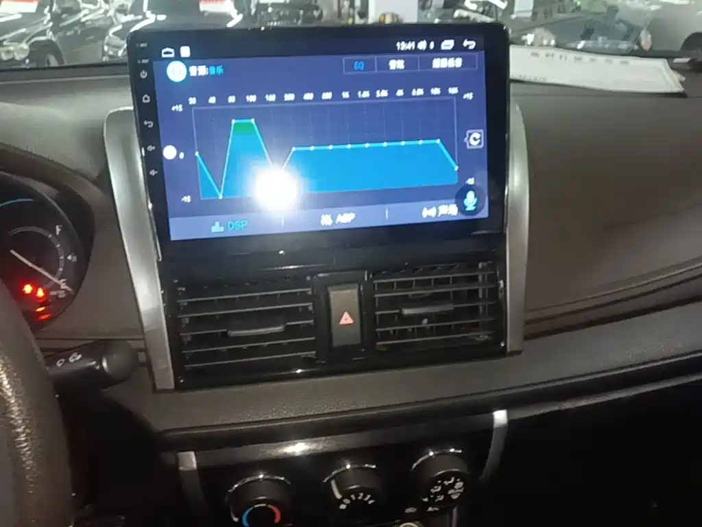 Toyota Vios 2015 — фото 13