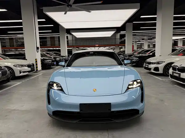 Porsche Taycan 2021