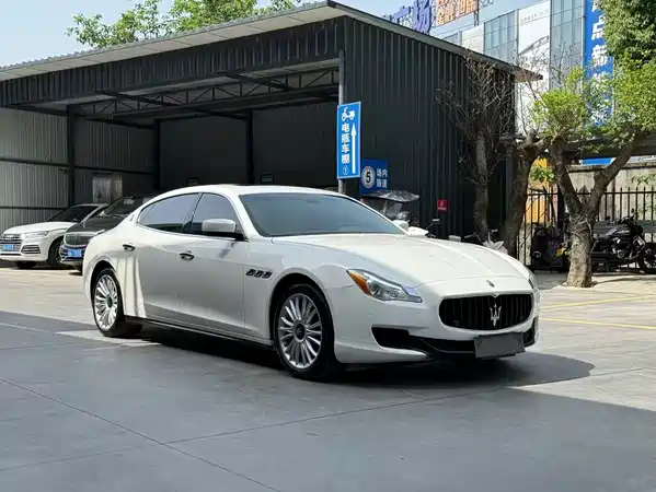 Maserati Quattroporte 2015