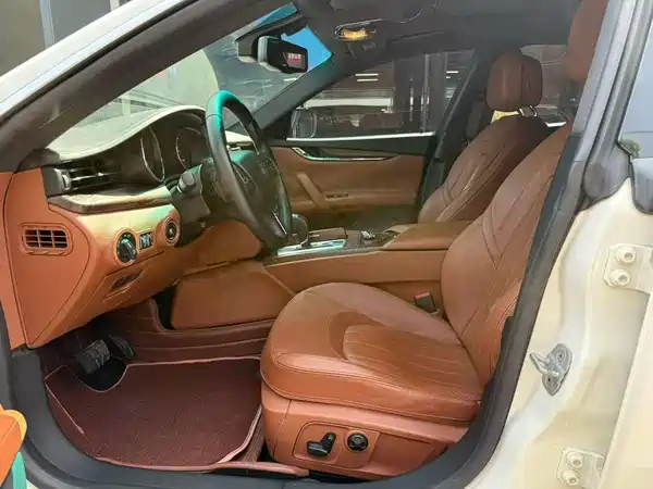 Maserati Quattroporte 2015