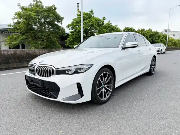 BMW 3 Series 2023