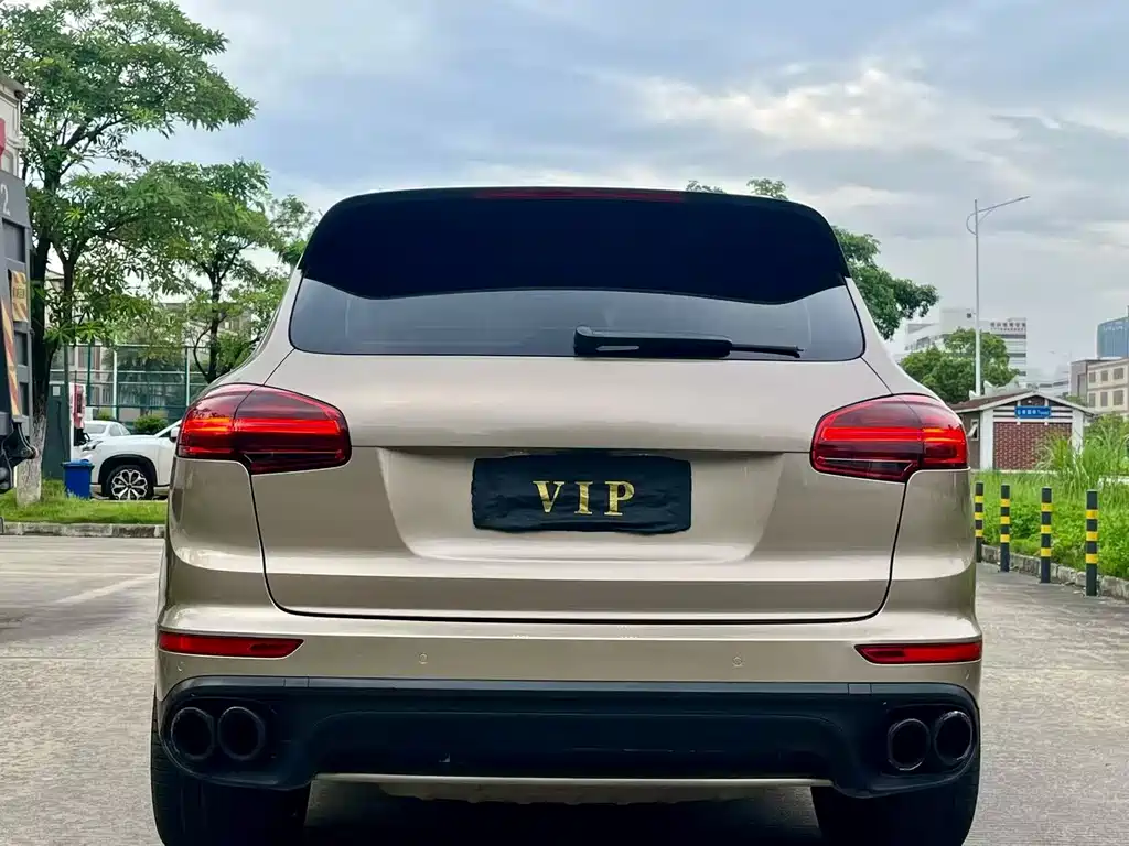 Porsche Cayenne 2016 — фото 8