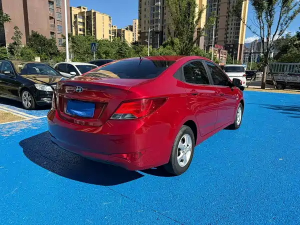 Hyundai Accent 2016