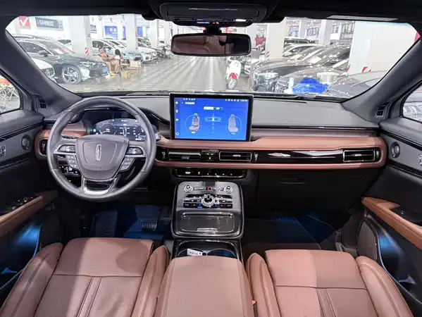 Lincoln Nautilus 2022
