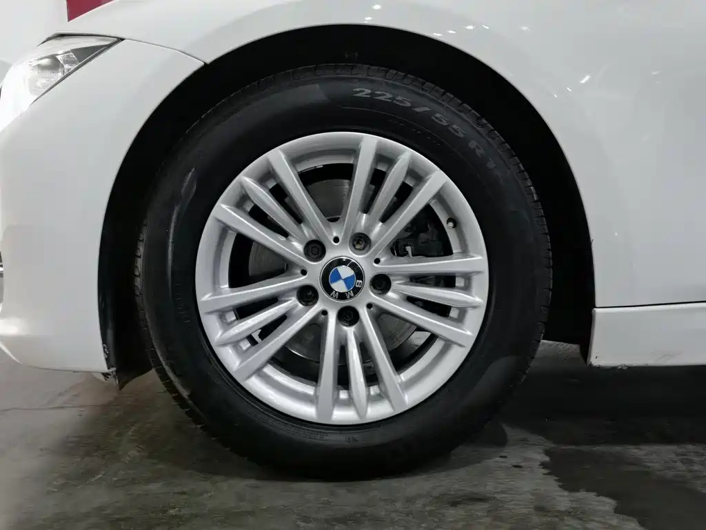 BMW 3 Series 2015 — фото 17