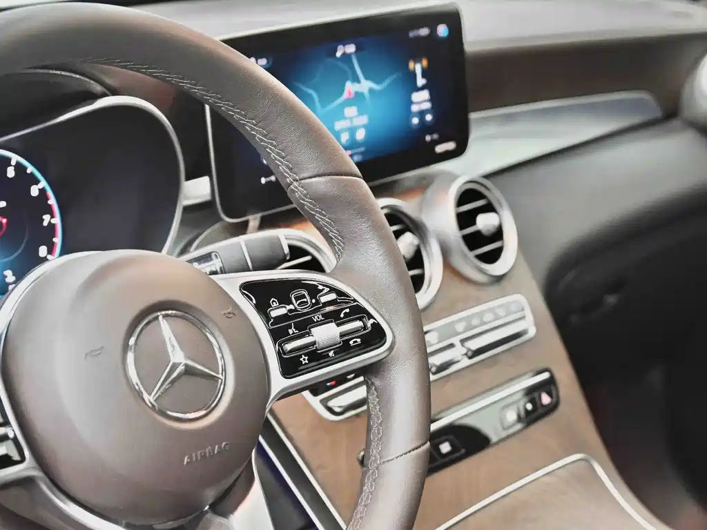 Mercedes-Benz GLC 2020 — фото 12