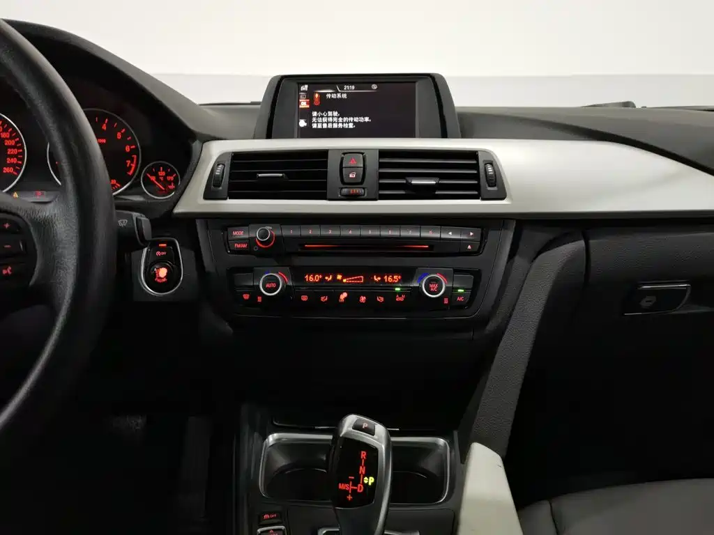 BMW 3 Series 2015 — фото 12