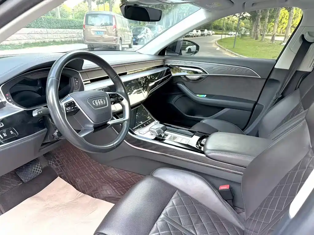 Audi A8 2021